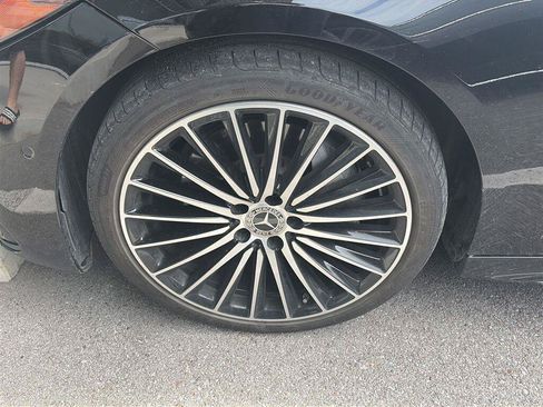 Used 2023 Mercedes-Benz C 300 Sedan image 12