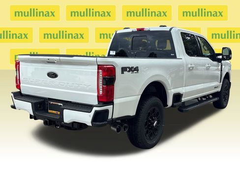 New 2026 Ford F250 Lariat w/ Black Appearance Package AWD/4WD image 4