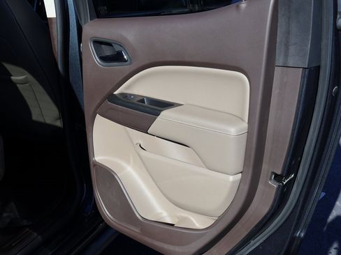 Used 2019 GMC Canyon SLT w/ Driver Alert Package image 14