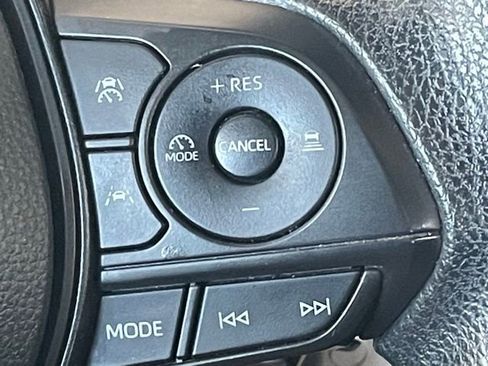 Used 2023 Toyota Corolla LE image 9