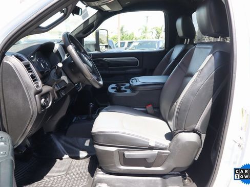 Used 2022 RAM 5500 Tradesman AWD/4WD image 17
