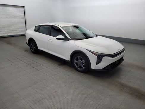 Used 2025 Kia K4 FWD image 11