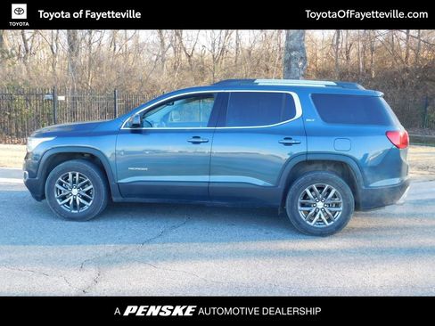 Used 2019 GMC Acadia SLT image 2