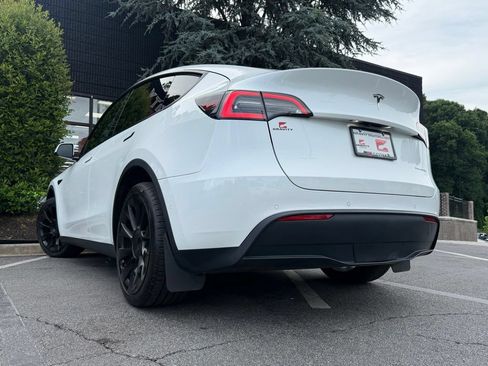Used 2021 Tesla Model Y Long Range AWD/4WD image 19