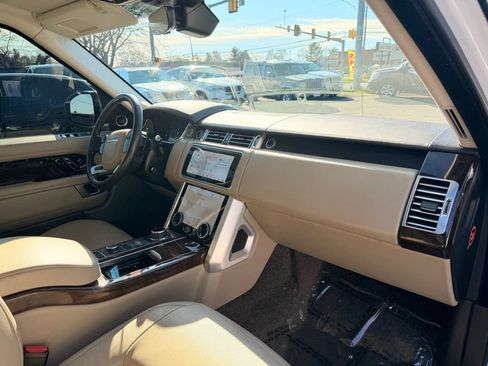 Used 2018 Land Rover Range Rover HSE AWD/4WD image 13