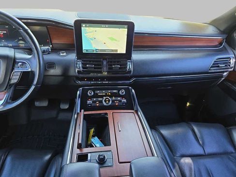 Used 2018 Lincoln Navigator Select w/ Technology Package image 13