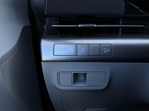 Used 2025 Hyundai Kona SEL image 21