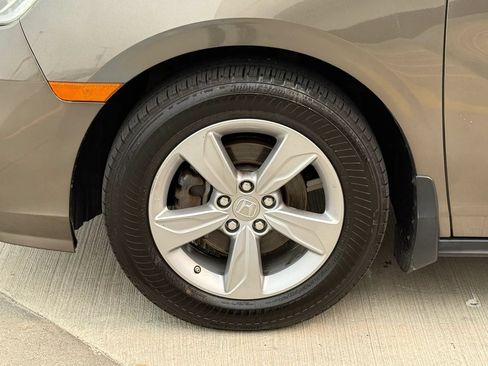 Used 2018 Honda Odyssey EX image 47
