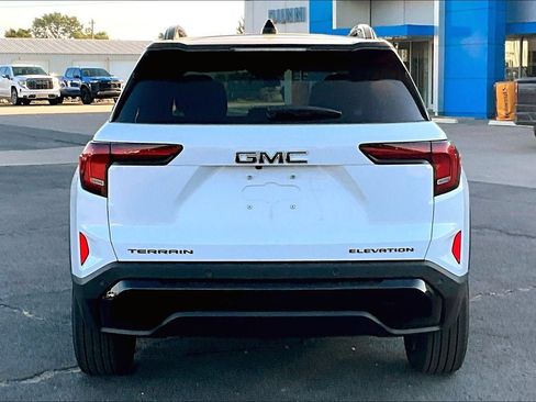 New 2027 GMC Terrain Elevation w/ Black Edition FWD image 4