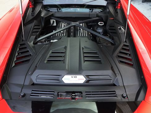 Used 2020 Lamborghini Huracan EVO AWD/4WD image 28