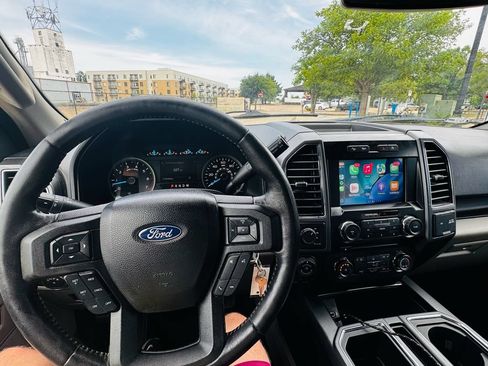 Used 2017 Ford F150 XLT w/ Equipment Group 302A Luxury AWD/4WD image 18