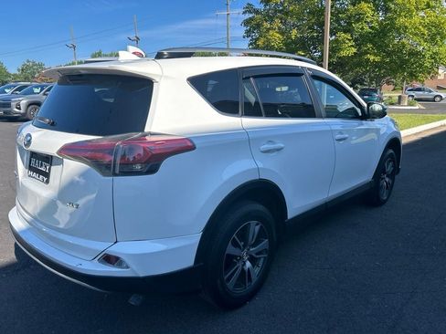 Used 2017 Toyota RAV4 XLE FWD image 3