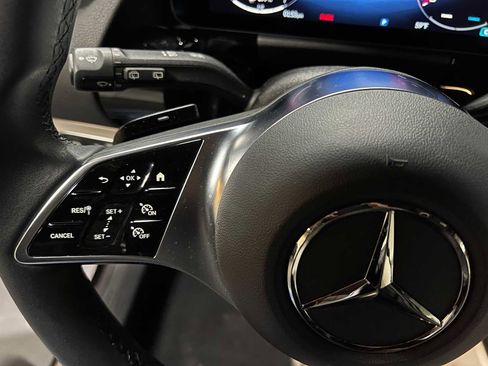 Used 2025 Mercedes-Benz GLA 250 4MATIC image 27