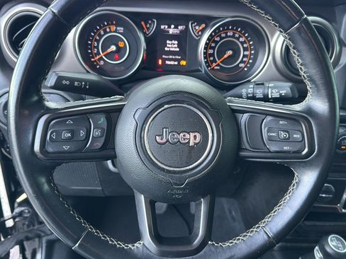 Used 2020 Jeep Wrangler Unlimited Sport image 17