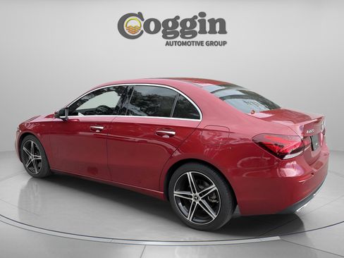 Used 2020 Mercedes-Benz A 220 image 3