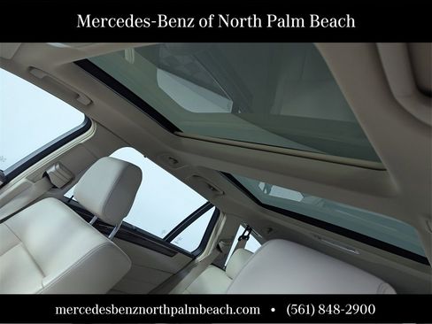 Used 2016 Mercedes-Benz E 350 4MATIC Wagon image 10