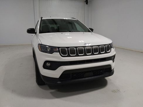 Used 2022 Jeep Compass Latitude FWD image 14