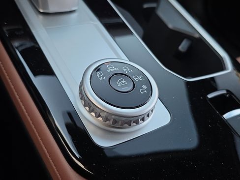 New 2026 Mitsubishi Outlander SEL image 24