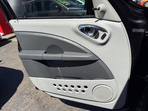 Used 2008 Chrysler PT Cruiser image 25