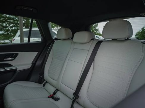 Certified 2024 Mercedes-Benz GLC 300 image 31
