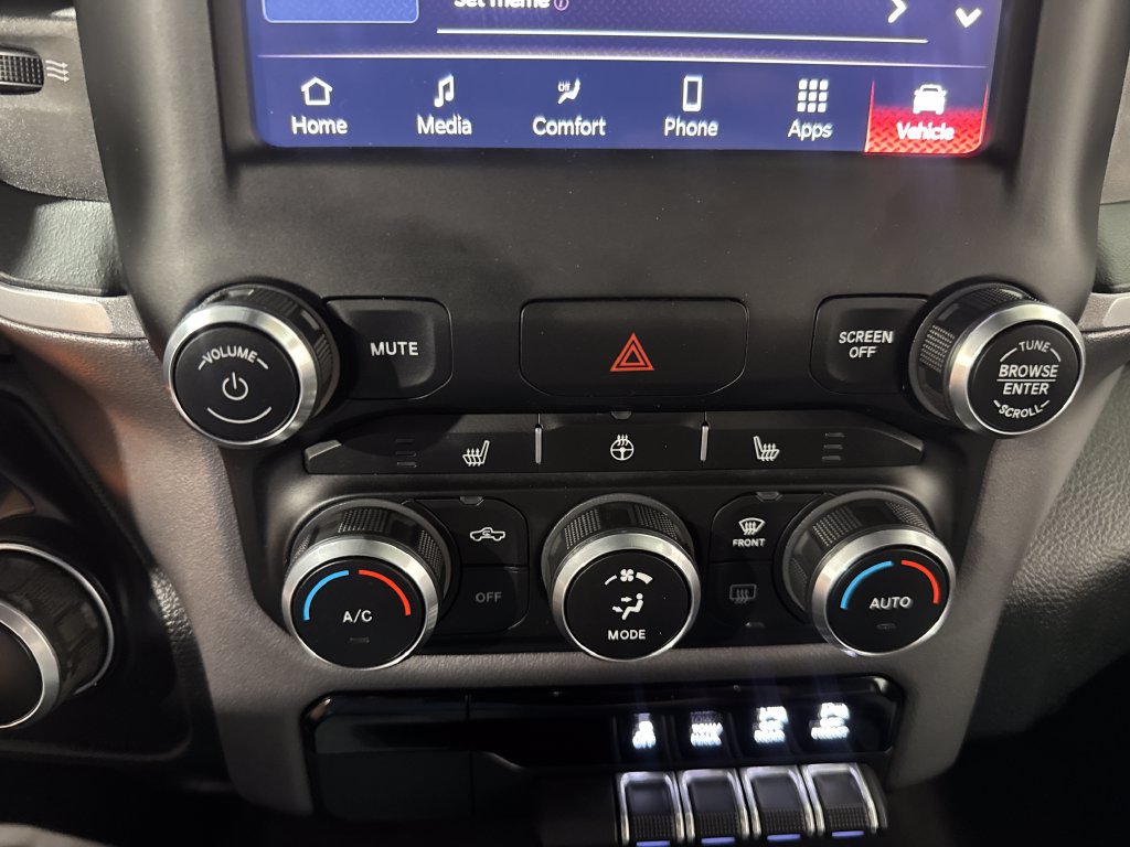 Used 2022 RAM 1500 Big Horn AWD/4WD image 34