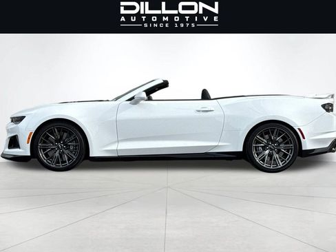 Used 2022 Chevrolet Camaro ZL1 RWD image 7