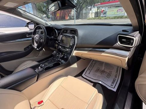 Used 2020 Nissan Maxima 3.5 SL w/ Floor Mat Group FWD image 15