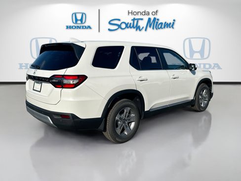 New 2025 Honda Pilot EX-L image 7