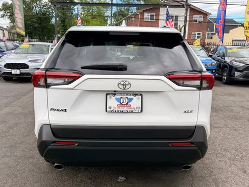 Used 2024 Toyota RAV4 XLE FWD image 6