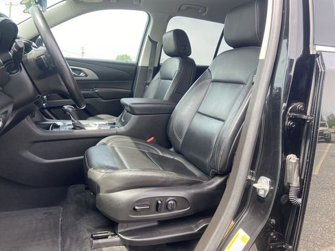 Certified 2020 Chevrolet Traverse LT AWD/4WD image 19