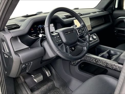 Used 2025 Land Rover Defender 110 AWD/4WD image 15