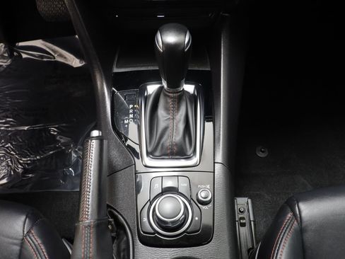 Used 2016 MAZDA MAZDA3 i Grand Touring image 12