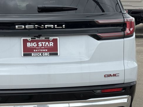 New 2026 GMC Acadia Denali w/ Super Cruise Package FWD image 10
