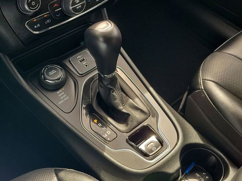 Used 2023 Jeep Cherokee Altitude Lux image 32