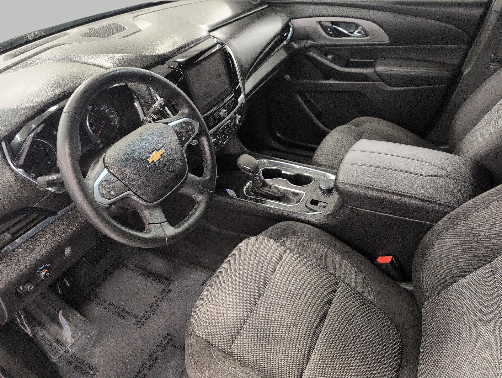 Used 2023 Chevrolet Traverse LT AWD/4WD image 9