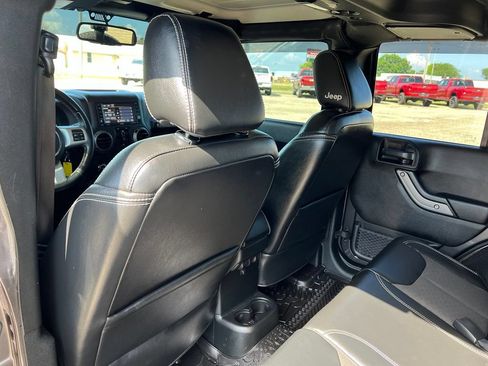 Used 2018 Jeep Wrangler Unlimited Sport AWD/4WD image 20