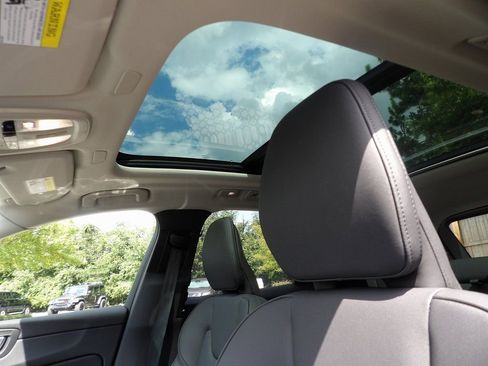 New 2026 Volvo XC60 B5 Plus w/ Protection Package Premier image 15