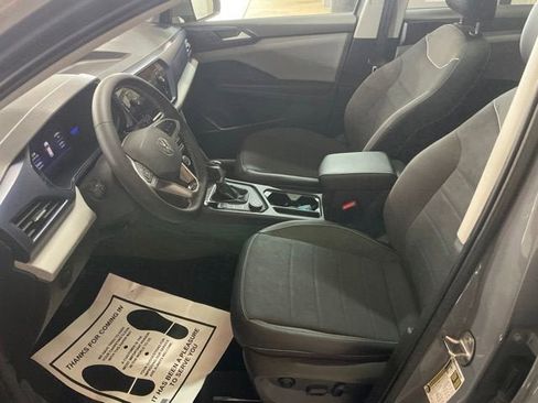 Certified 2023 Volkswagen Taos SE w/ Panoramic Sunroof Package AWD/4WD image 15