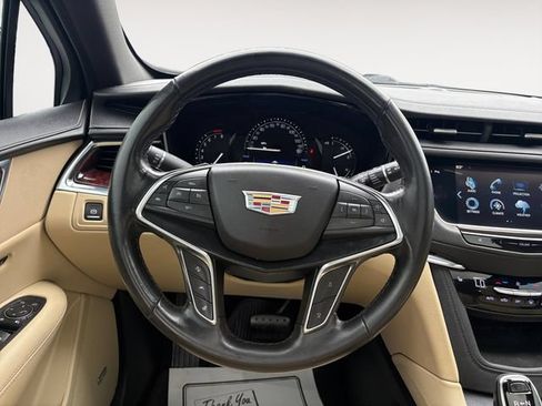 Used 2019 Cadillac XT5 Luxury AWD/4WD image 12