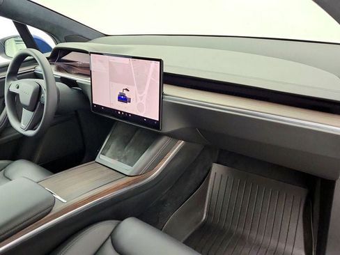 Used 2024 Tesla Model X AWD/4WD image 31