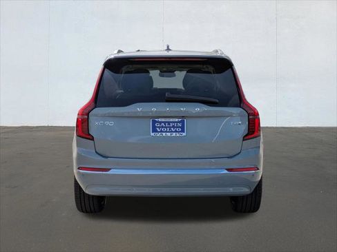 New 2026 Volvo XC90 T8 Ultra w/ Protection Package Premier AWD/4WD image 5
