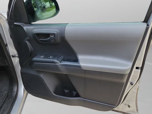 Used 2021 Toyota Tacoma SR w/ SR Convenience Package RWD image 22
