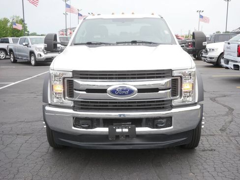 Used 2019 Ford F550 4x4 Crew Cab Super Duty w/ XLT Value Package image 7