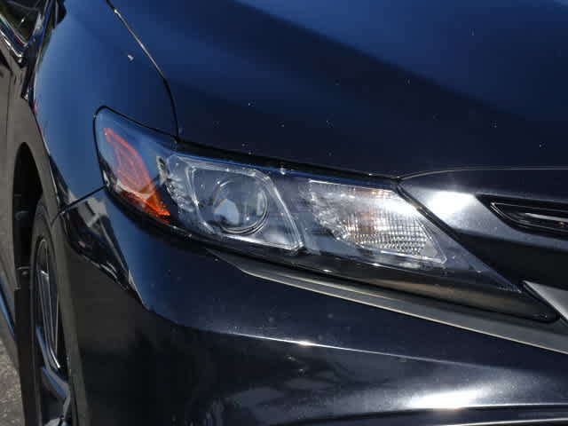 Certified 2022 Toyota Camry SE FWD image 5