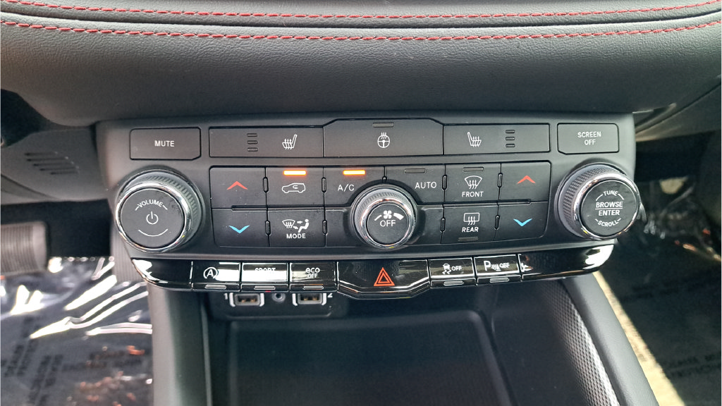Used 2025 Dodge Durango GT w/ Blacktop Package AWD/4WD image 17