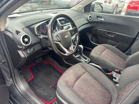 Used 2017 Chevrolet Sonic LT w/ Convenience Package image 9