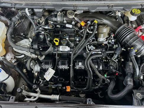 Used 2022 Ford Edge ST-Line image 30