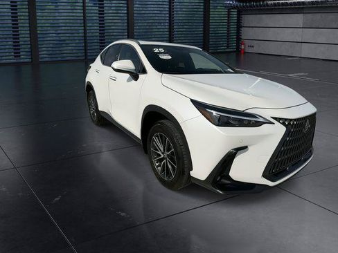 Certified 2025 Lexus NX 250 FWD w/ Towing Package (2000 Lbs) image 2