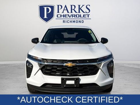 Certified 2024 Chevrolet Trax LS w/ Driver Confidence Package image 2