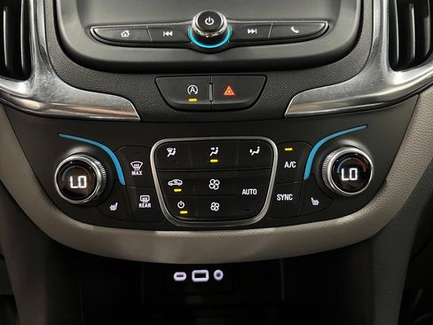 Certified 2024 Chevrolet Equinox LT w/ LPO, Floor Liner Package AWD/4WD image 22